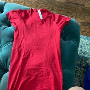 Swiftly tech Lululemon Athletica shirt